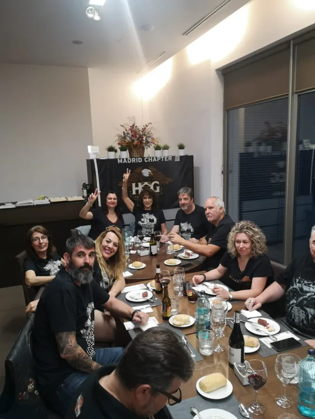 Re-hermanamiento, foto 8 de 104, de Vicente Sotoca