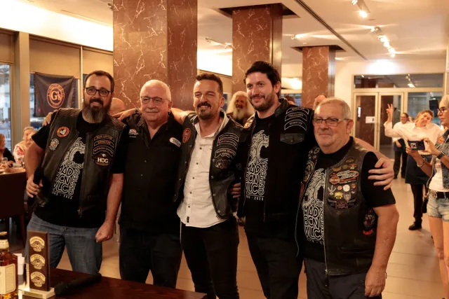 Re-hermanamiento, foto 95 de 104, de Ángel González Reyes